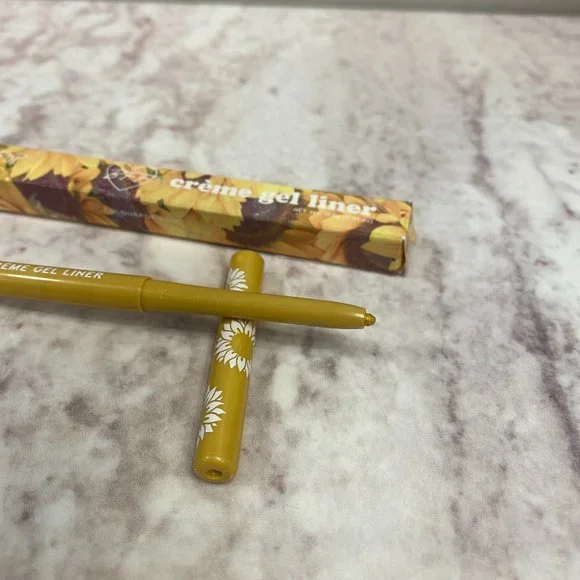 Colourpop Cosmetics Subzero Creme Gel Cream Eyeliner - Picture 3 of 3